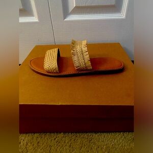 Worn Once! Universal Thread Women’s Sandals- Size 10